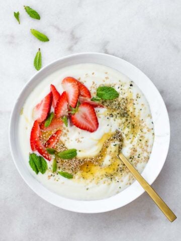 strawberry mint yogurt with oil